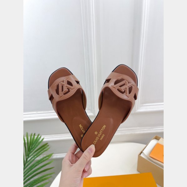 AAA+ LV Isola Flat Mule women style