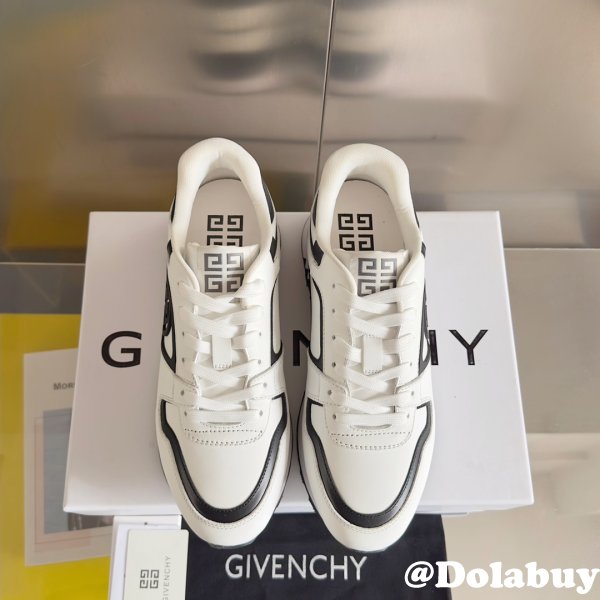 Top Quality GIVENCHY Spectre runner sneakers Perfect