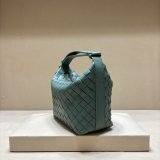 Perfect BOTTEGA VENETA intrecciato happa hobo bag