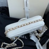 CC Knockoff Pearl CF Classic Flap 18cm Black/White Bags