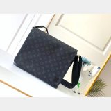 AAA+ M44001 Louis Vuitton District MM shoulder bag