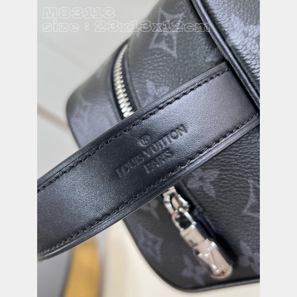 Locker Dopp Kit Monogram M83112 Men 1:1 Mirrors Louis Vuitton Travel