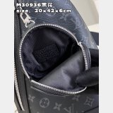 Duo Sling Duplicate Louis Vuitton M30936 Fake Taigarama Men Bag