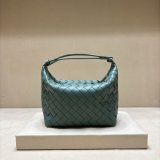 Perfect BOTTEGA VENETA intrecciato happa hobo bag