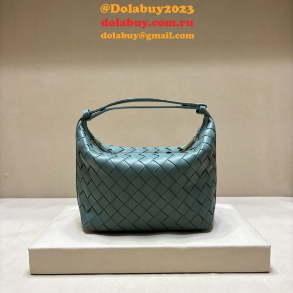 Perfect BOTTEGA VENETA intrecciato happa hobo bag