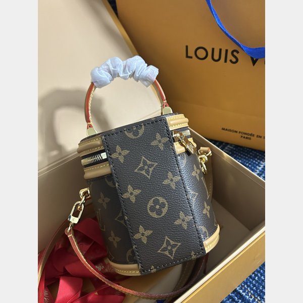 Monogram Casual M82952 Louis Vuitton Duplicate Unisex Street 2WAY Plain Bag