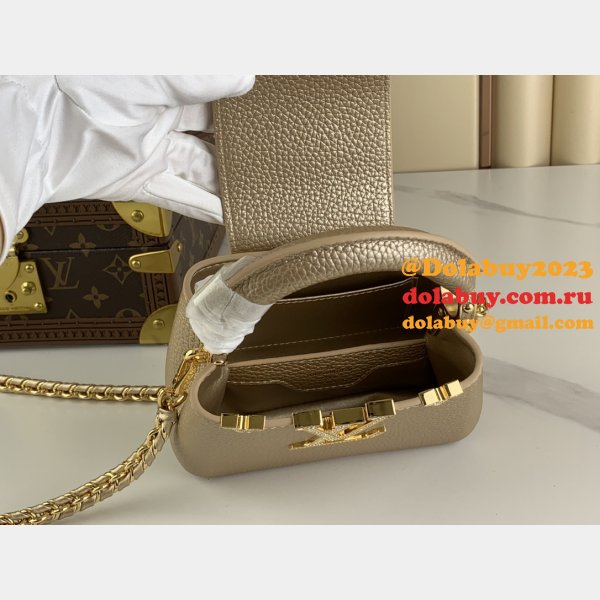 The  7 Star Capucines Louis Vuitton M48865 M24583 Bag