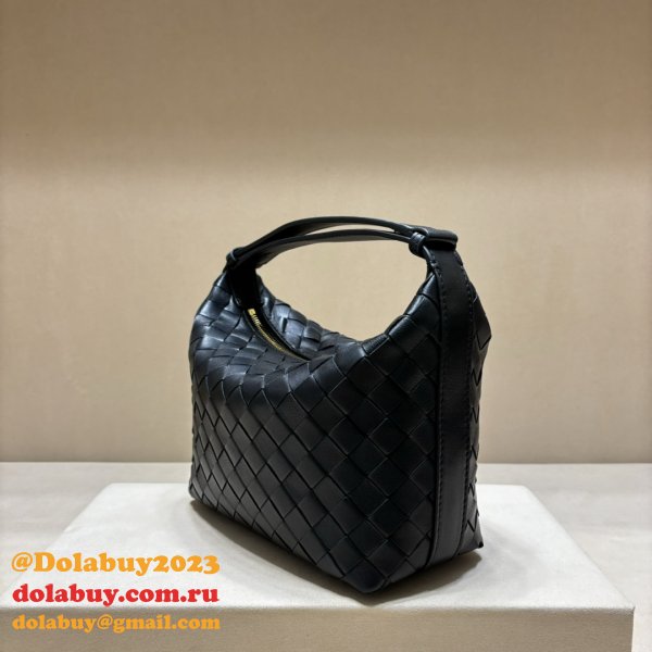 Perfect BOTTEGA VENETA intrecciato happa hobo bag