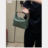 Perfect BOTTEGA VENETA intrecciato happa hobo bag