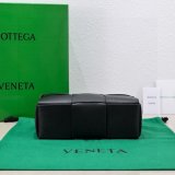 Designer Bottega Veneta MINI Arco Tote Bag 25CM