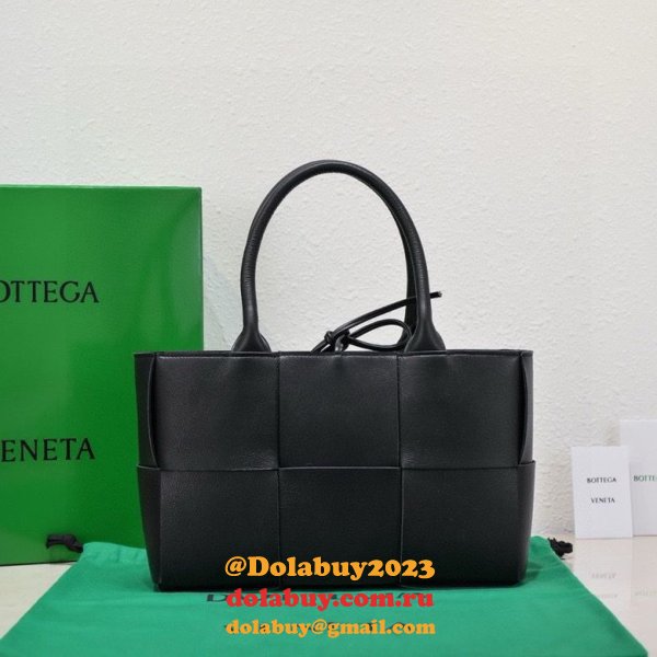 UK BOTTEGA VENETA Arco Small Tote Bag 30CM