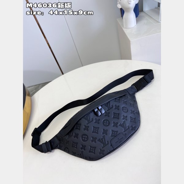 Louis Vuitton Discovery Bumbag M46036 Monogram Shadow Perfect