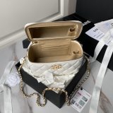 Top Quality Vanity AP3940 Classic Chain Inspired Bag Black/White