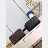 Locker Dopp Kit Monogram M83112 Men 1:1 Mirrors Louis Vuitton Travel