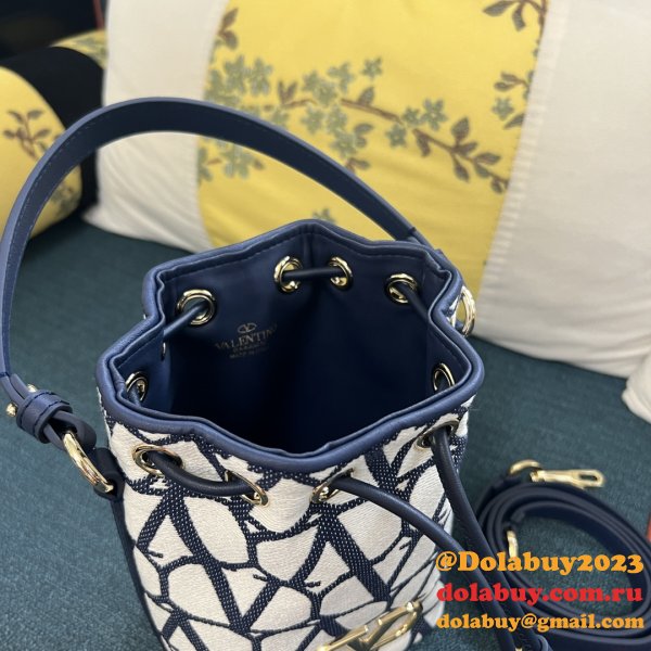 Knockoff VALENTINO GARAVANI V mini basket handbag