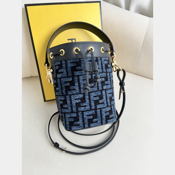 Knockoff Wholesale Fendi Mon Tresor FF small BUCKET BAG