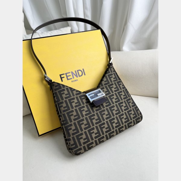 Knockoff fendi vintage Fake armpit bag