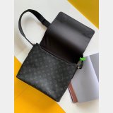 AAA+ M44001 Louis Vuitton District MM shoulder bag