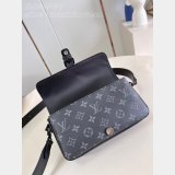 Replica Louis Vuitton Montsouris Wearable Wallet M83567 Inspired Bag