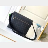 AAA+ M44001 Louis Vuitton District MM shoulder bag