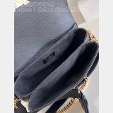 Luxuryin Focuses Oxford Lockme Louis Vuitton AAA+ M22735 Bag