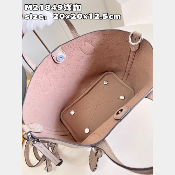 Louis Vuitton 7 Star M21849 Blossom 7 Star Mahina Bag