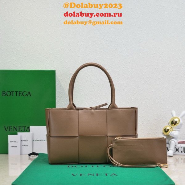 UK BOTTEGA VENETA Arco Small Tote Bag 30CM