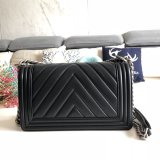 UK CC V Le Boy Top Quality Fashion Black Bags Lambskin 25cm