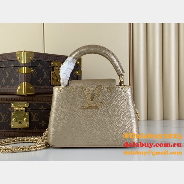 The  7 Star Capucines Louis Vuitton M48865 M24583 Bag