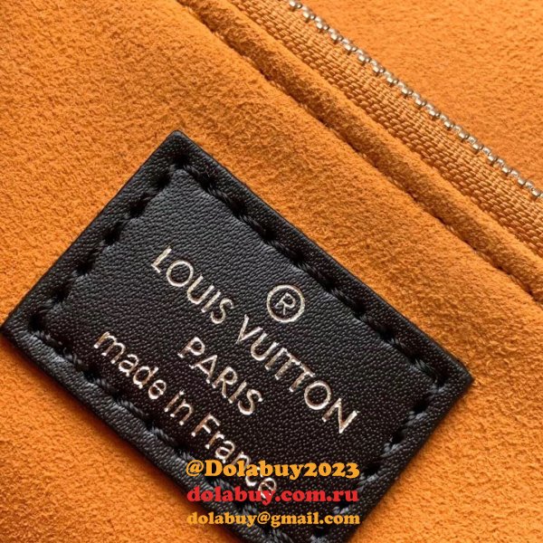 AAA+ Louis Vuitton Pochette Grenelle Epi M55981 Leather