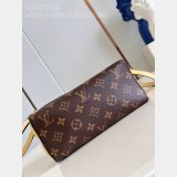 Bloom Pouch Monogram M11303/M11672 Best Louis Vuitton High Bag