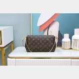 Louis Vuitton Favorite Monogram Canvas M40718 Replcias Handbagss Wholesale