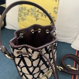 Knockoff VALENTINO GARAVANI V mini basket handbag