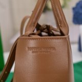 Designer Bottega Veneta MINI Arco Tote Bag 25CM