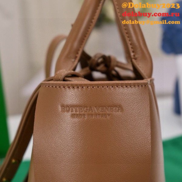 Designer Bottega Veneta MINI Arco Tote Bag 25CM