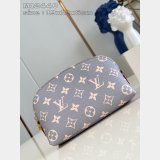 Sell Louis Vuitton Pochette Cosmétique M12440 Best Bag Online