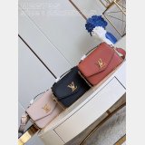 Luxuryin Focuses Oxford Lockme Louis Vuitton AAA+ M22735 Bag